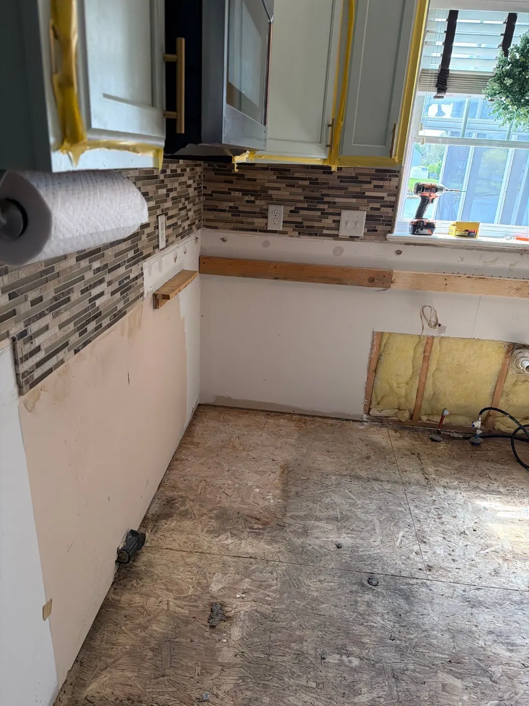 Containment setup for mold remediation in Geist home